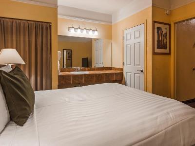 Western Phoenix Hotel